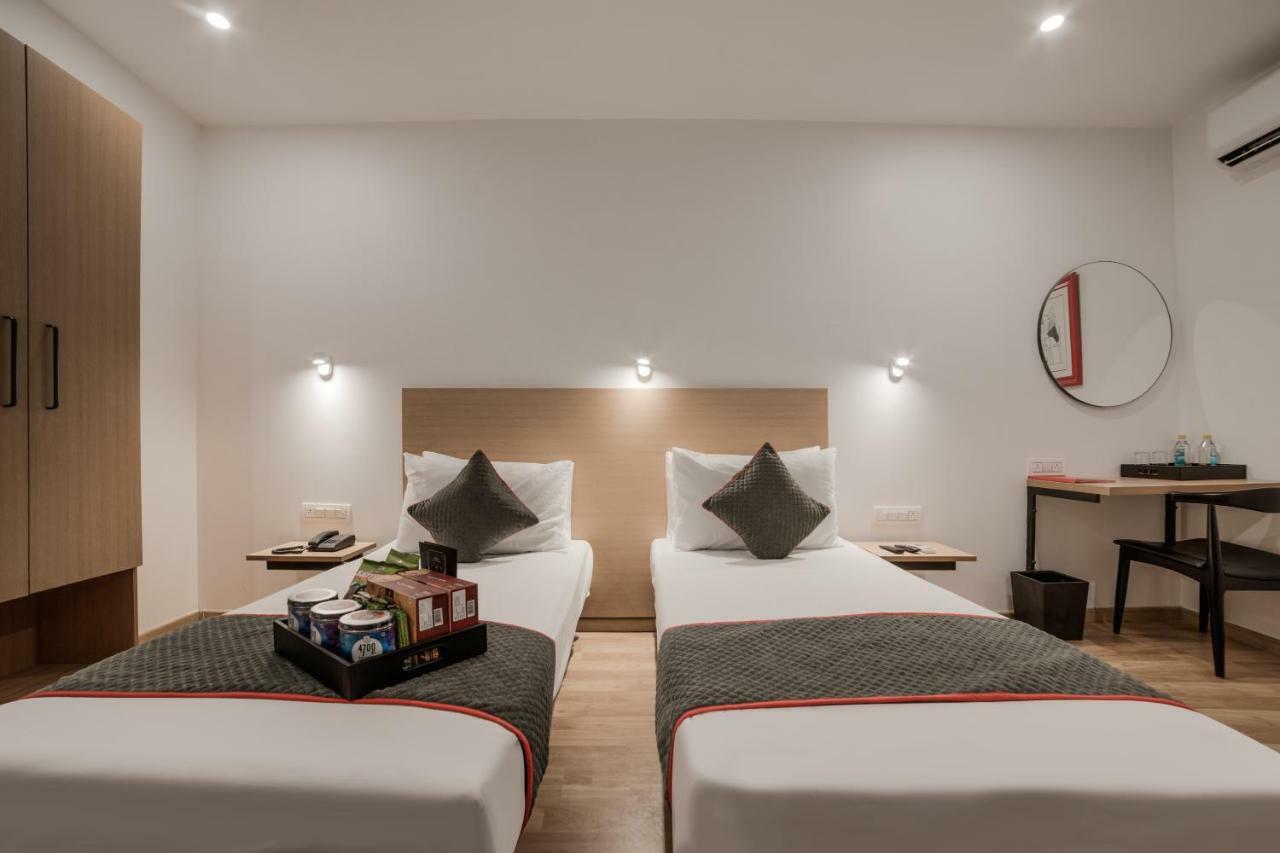 Oyo Townhouse 086 Pankha Road Hotel New Delhi Luaran gambar